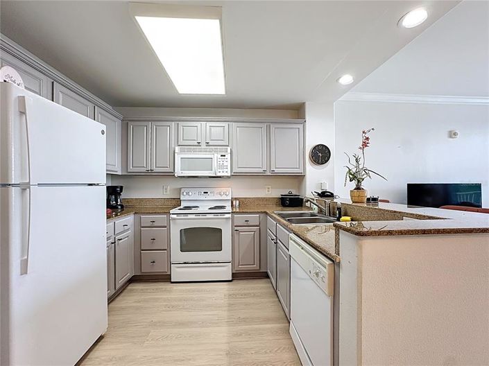 Image No.16-1 Bed Property for sale