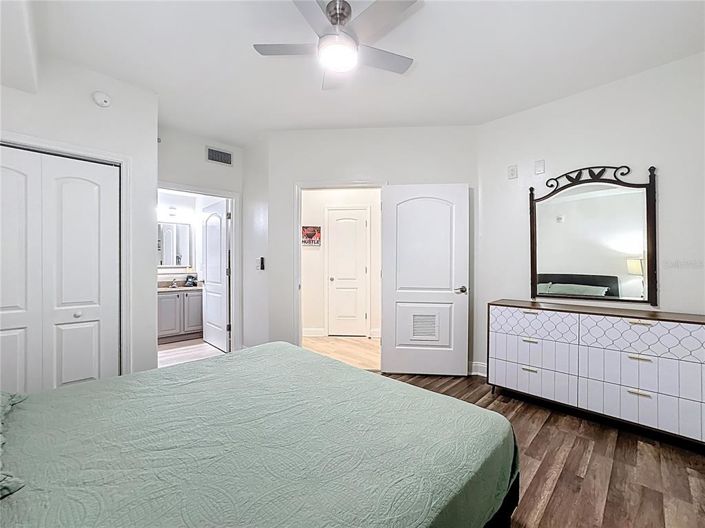 Image No.28-1 Bed Property for sale