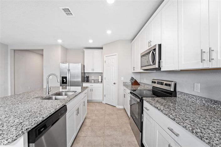 Image No.14-4 Bed Property for sale