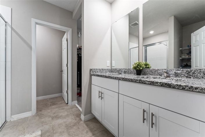 Image No.15-4 Bed Property for sale