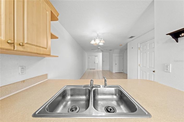 Image No.12-3 Bed Townhouse for sale