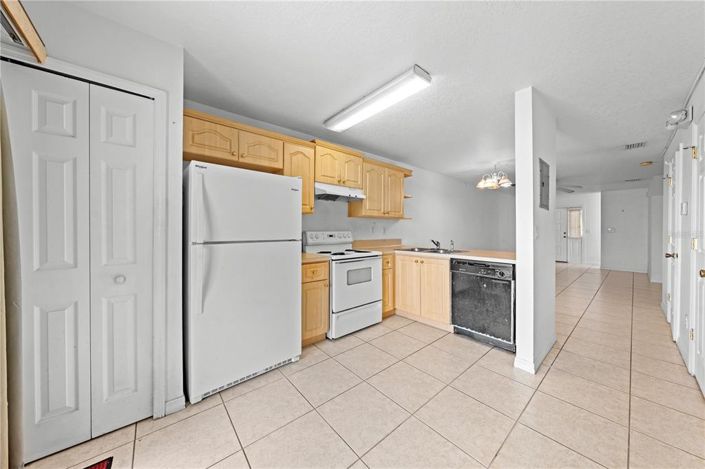 Image No.13-3 Bed Townhouse for sale