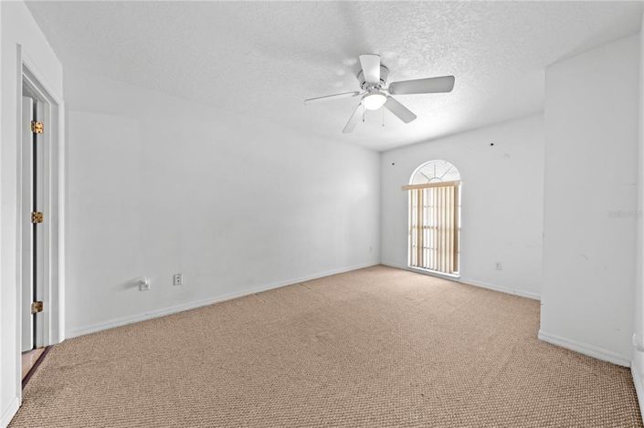 Image No.17-3 Bed Townhouse for sale