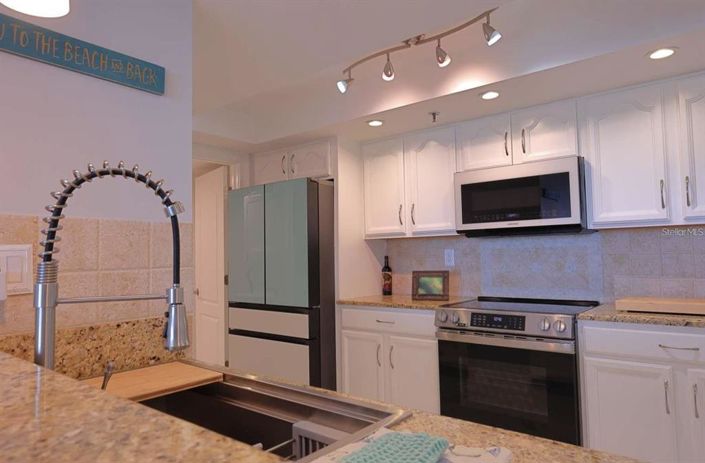 Image No.4-2 Bed Property for sale