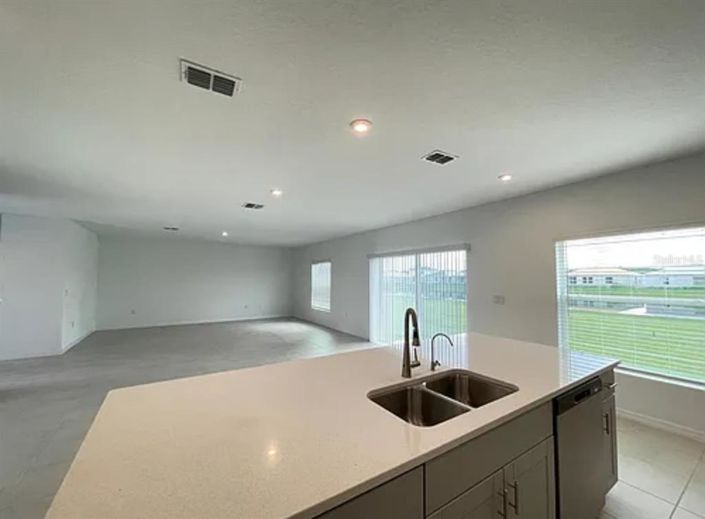 Image No.6-4 Bed Property for sale