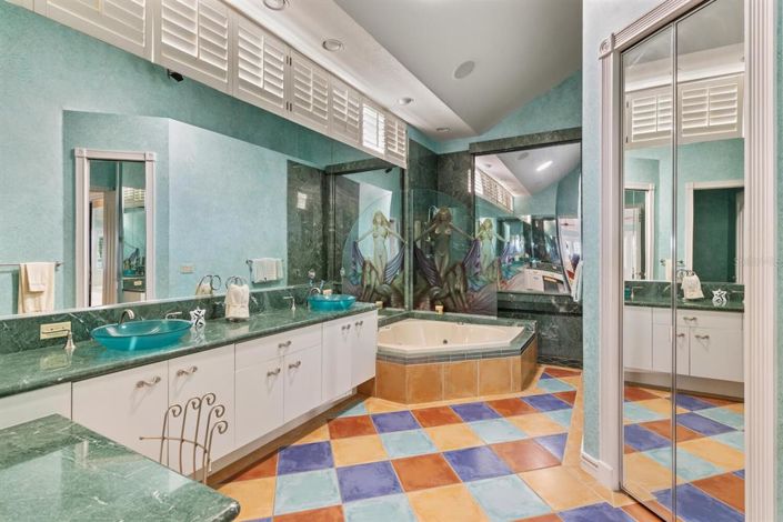 Image No.28-3 Bed Property for sale