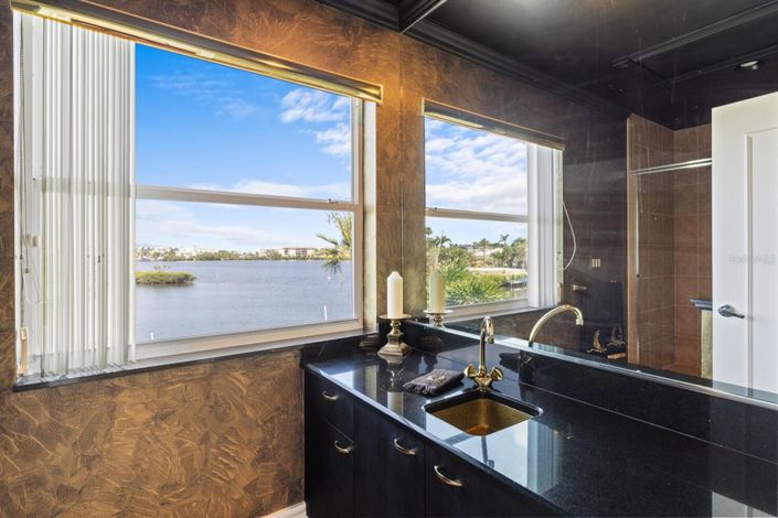 Image No.29-3 Bed Property for sale