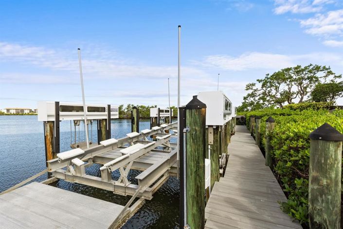 Image No.37-3 Bed Property for sale