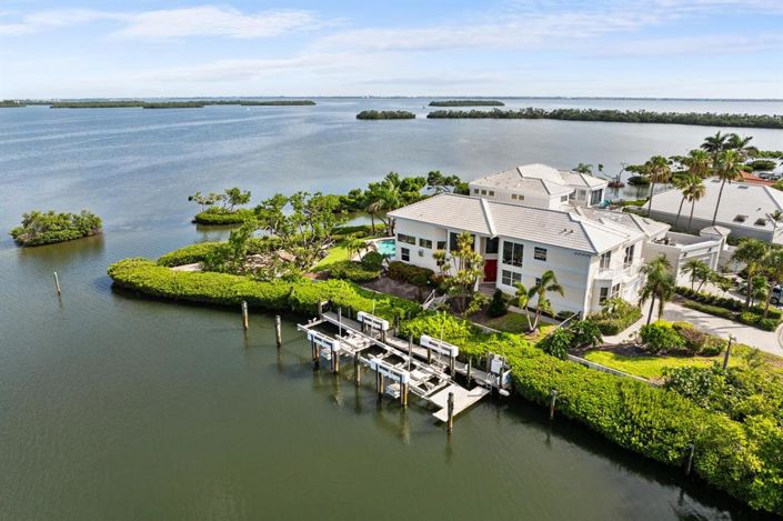 Image No.54-3 Bed Property for sale