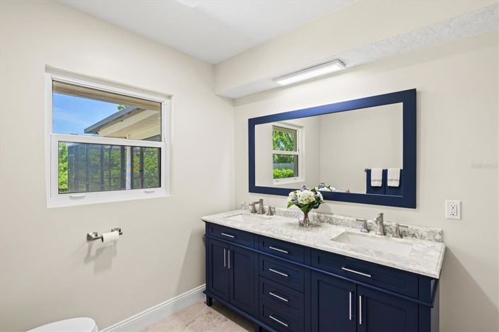 Image No.19-4 Bed Property for sale