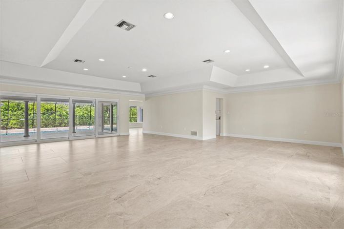 Image No.30-4 Bed Property for sale