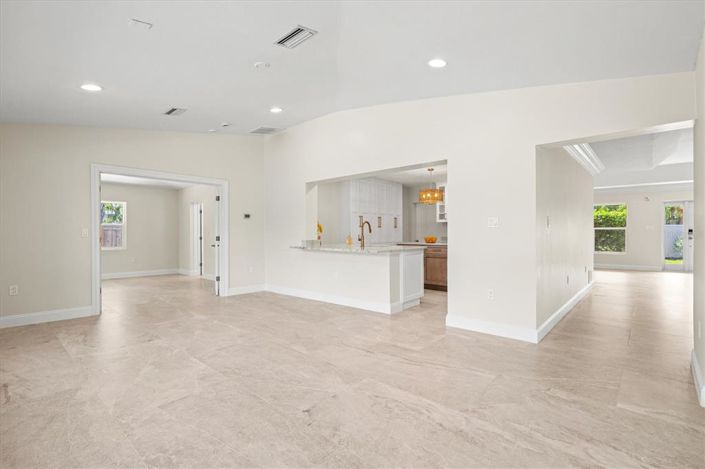 Image No.35-4 Bed Property for sale