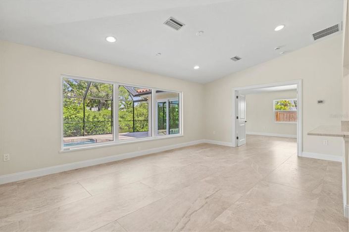 Image No.36-4 Bed Property for sale