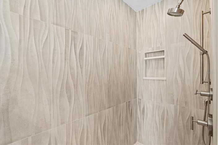 Image No.48-4 Bed Property for sale