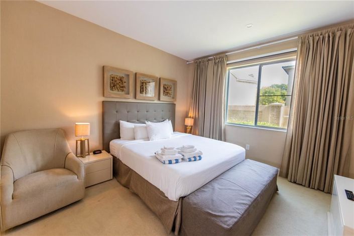 Image No.26-4 Bed Townhouse for sale