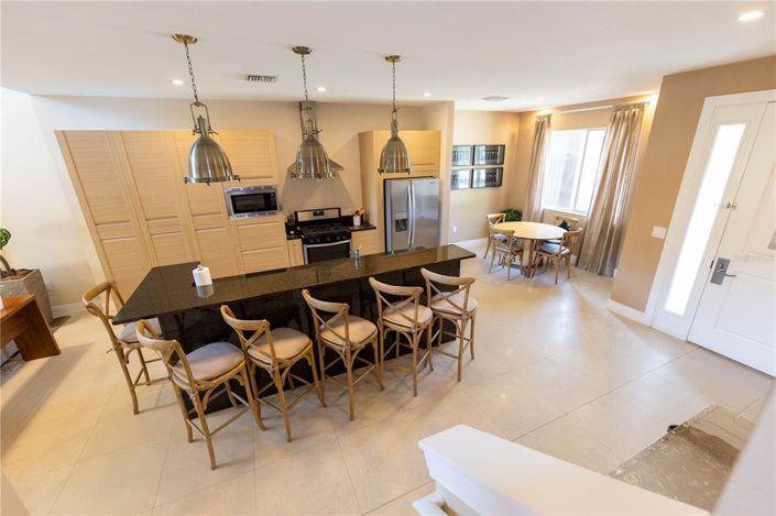 Image No.9-4 Bed Townhouse for sale