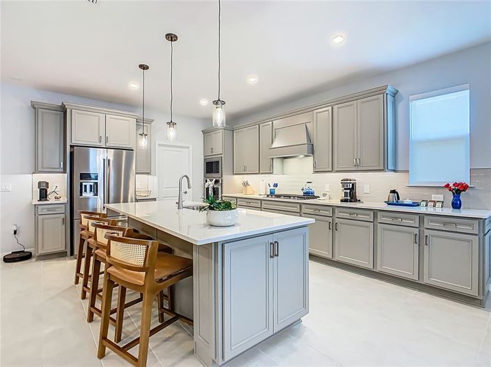 Image No.24-5 Bed Property for sale