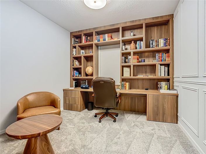 Image No.27-5 Bed Property for sale