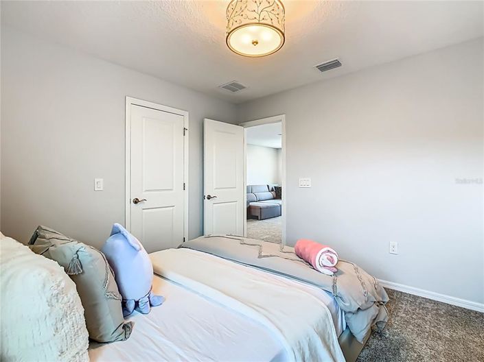 Image No.52-5 Bed Property for sale