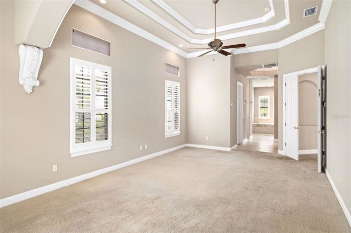 Image No.9-5 Bed Property for sale