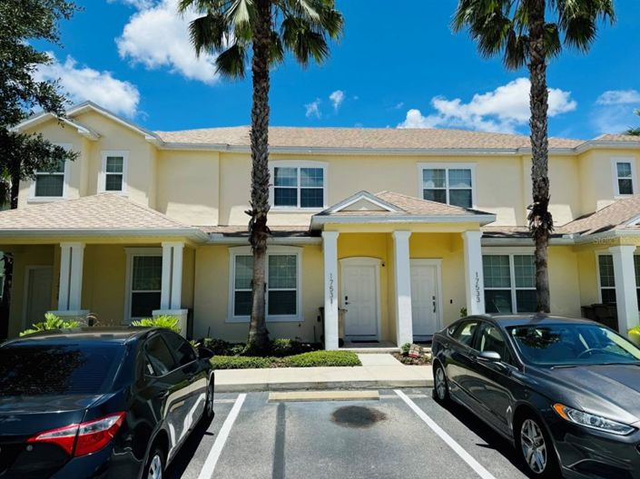 Image No.25-3 Bed Townhouse for sale