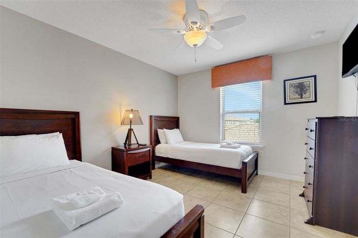 Image No.24-4 Bed Townhouse for sale