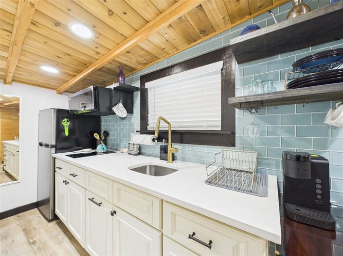 Image No.40-3 Bed Property for sale