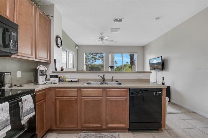 Image No.16-3 Bed Townhouse for sale