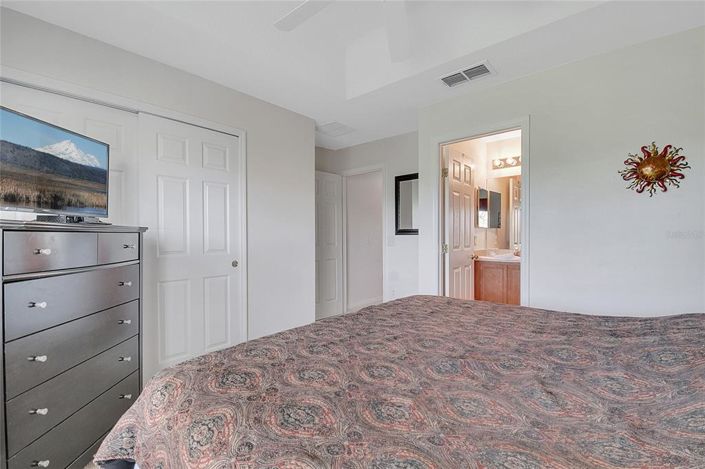 Image No.35-3 Bed Townhouse for sale