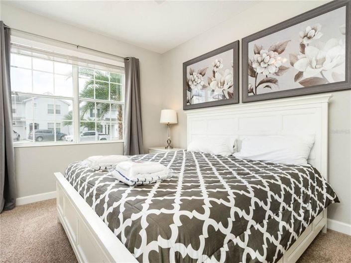 Image No.14-6 Bed Property for sale