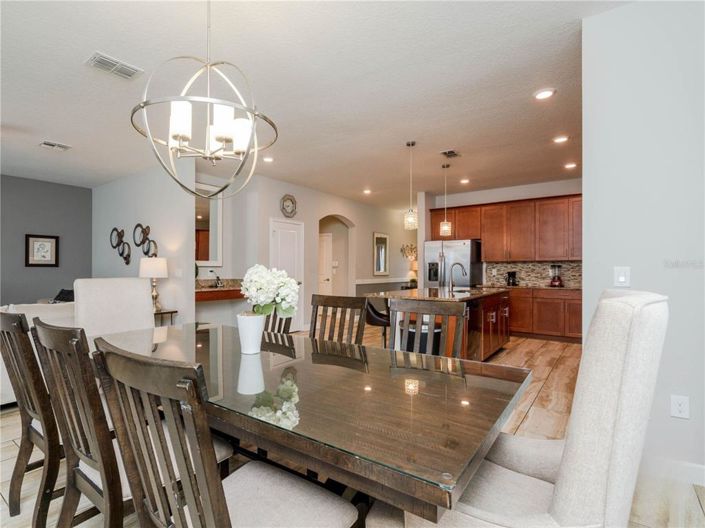 Image No.25-6 Bed Property for sale