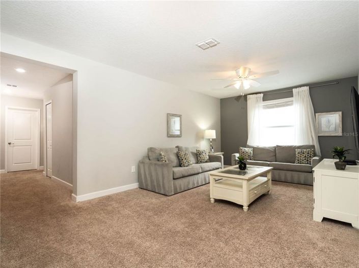 Image No.31-6 Bed Property for sale