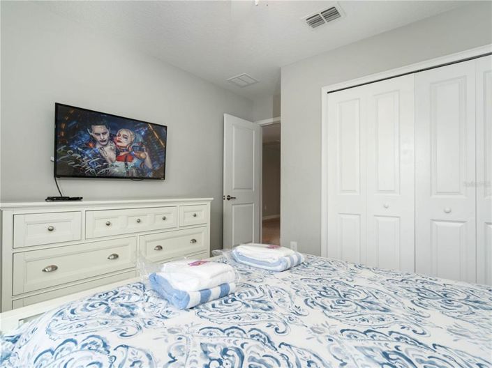 Image No.42-6 Bed Property for sale