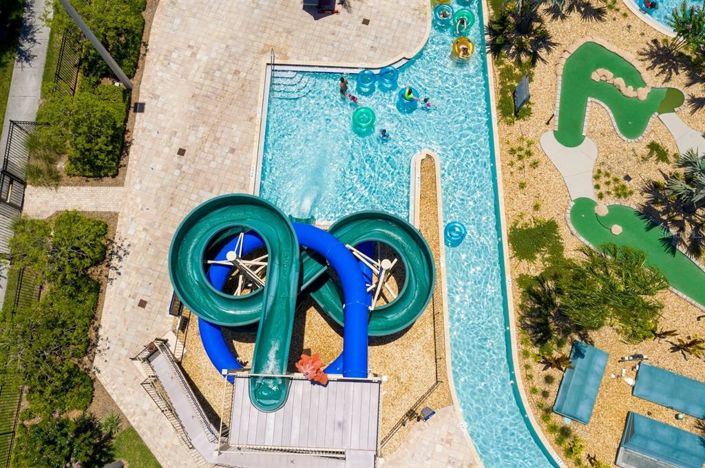 Image No.54-6 Bed Property for sale