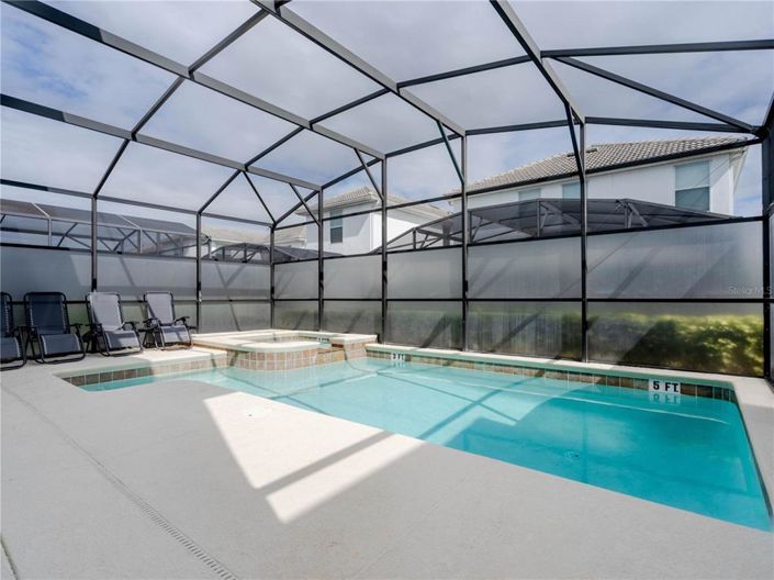 Image No.9-6 Bed Property for sale