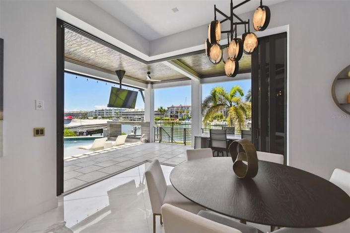 Image No.15-Propriété de 5 chambres à vendre à Floride