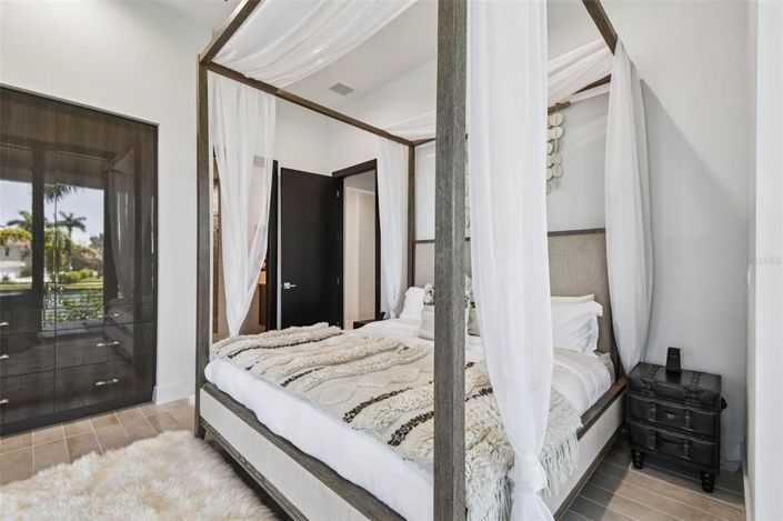 Image No.38-Propriété de 5 chambres à vendre à Floride