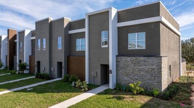 5 Bed Townhouse for sale