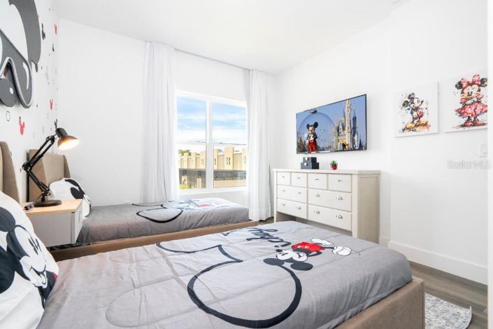 Image No.25-5 Bed Townhouse for sale