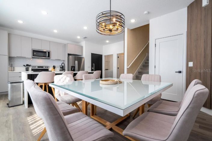 Image No.6-5 Bed Townhouse for sale