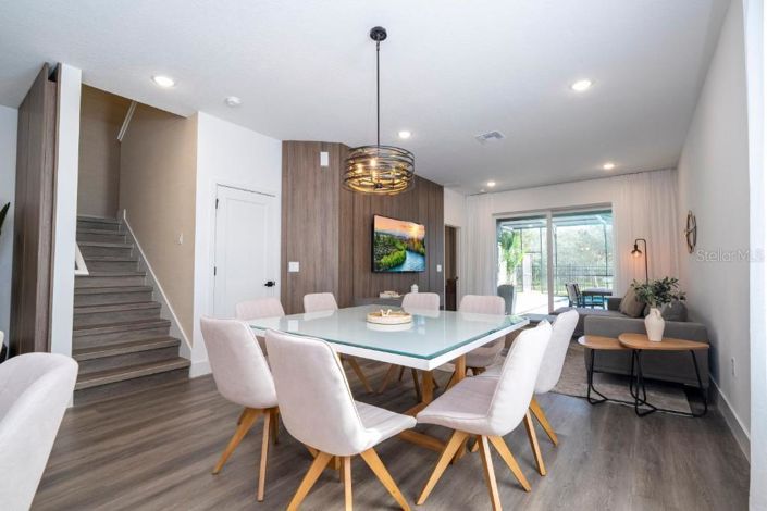 Image No.8-5 Bed Townhouse for sale