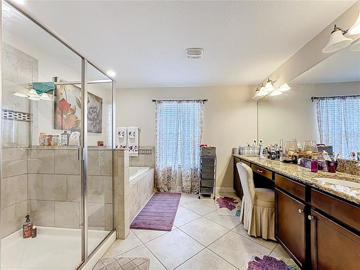 Image No.15-5 Bed Property for sale