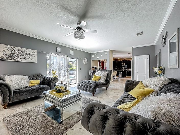 Image No.21-5 Bed Property for sale