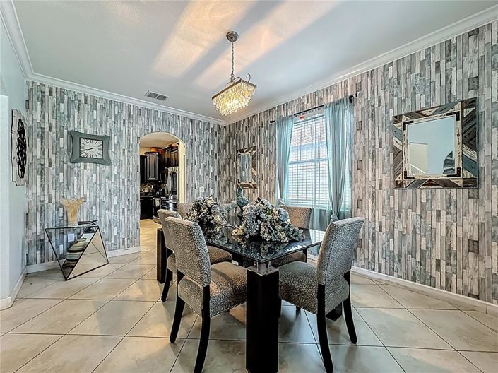 Image No.26-5 Bed Property for sale