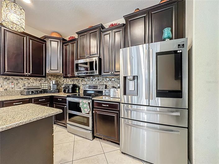 Image No.7-5 Bed Property for sale