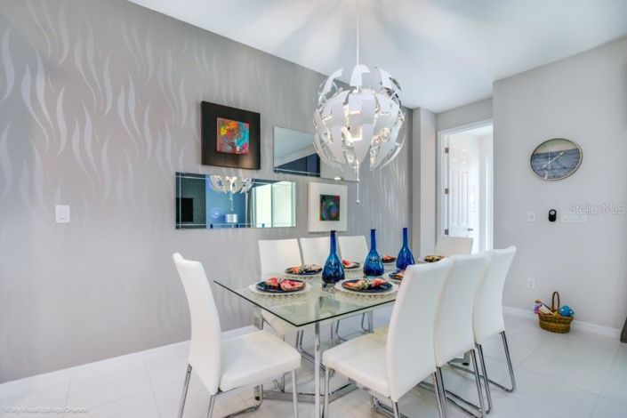 Image No.12-5 Bed Townhouse for sale