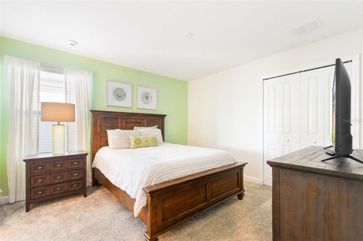 Image No.19-8 Bed Property for sale