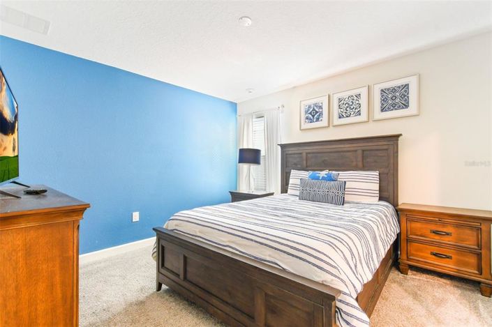 Image No.28-8 Bed Property for sale