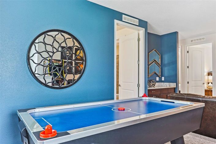 Image No.26-9 Bed Property for sale