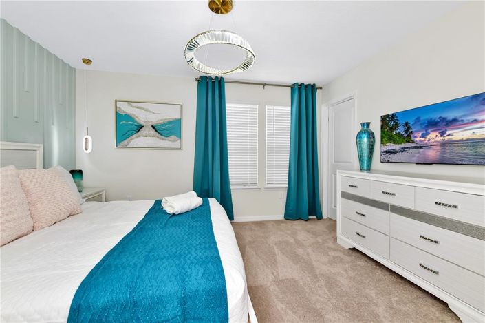 Image No.15-8 Bed Property for sale